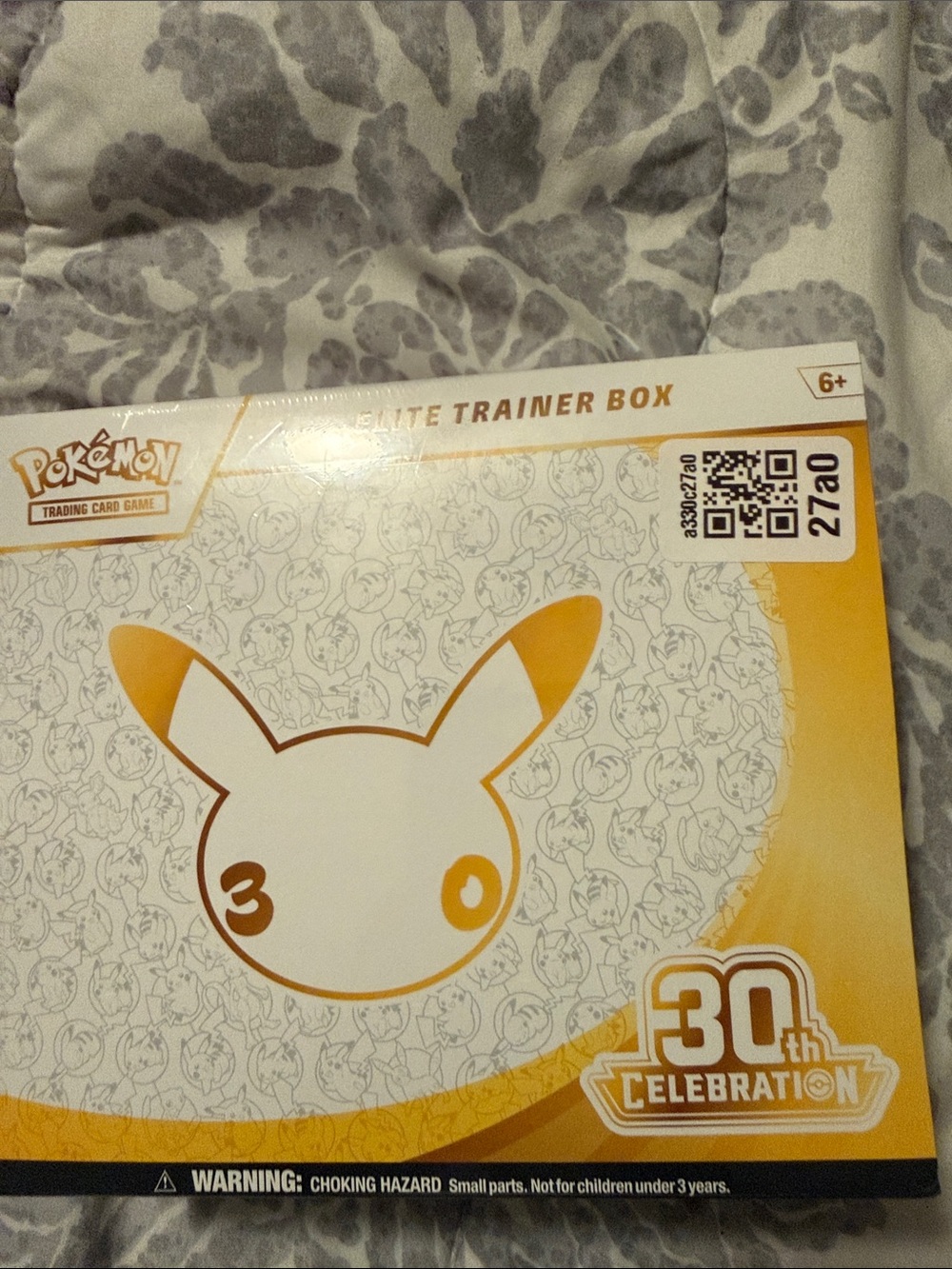 30th Celebration Elite Trainer Box - Yellow